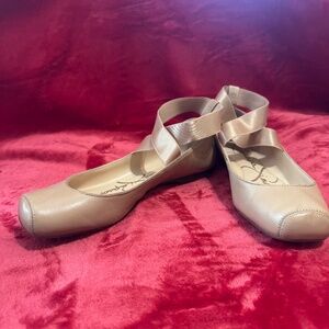 Women's Mandalaye Elastic Criss-Cross Ankle Strap Ballet Flats